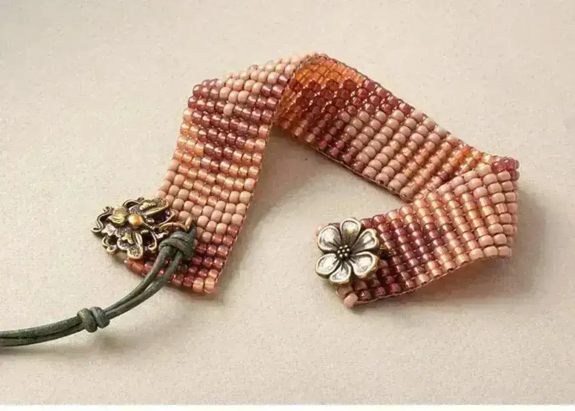 TierraCast Apple Blossom Pewter Buttons, 2 Pcs. - Image 5