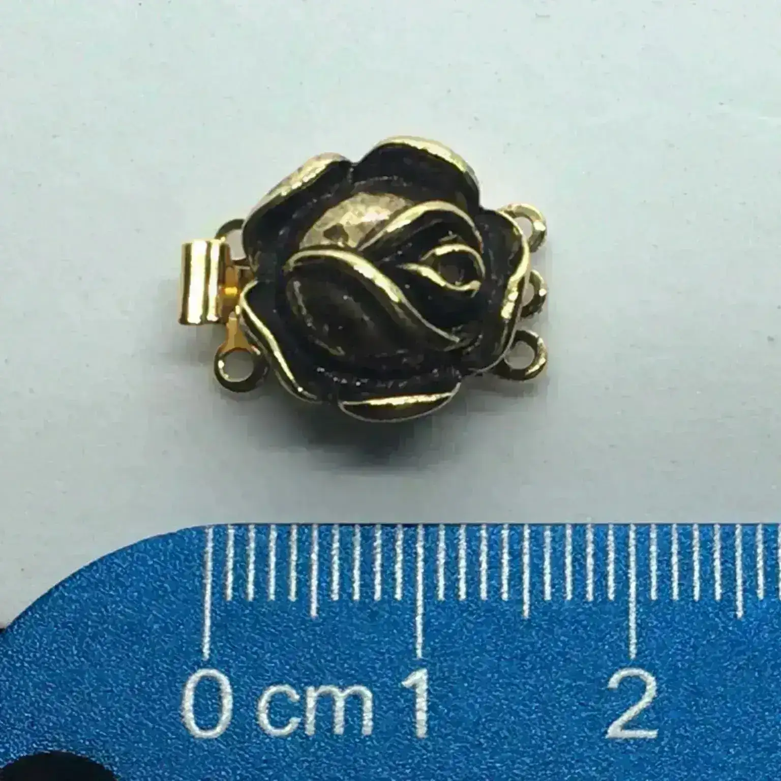 Claspgarten Rose, 3-Strand Box or Tongue Clasps, 2 Finishes - Image 5