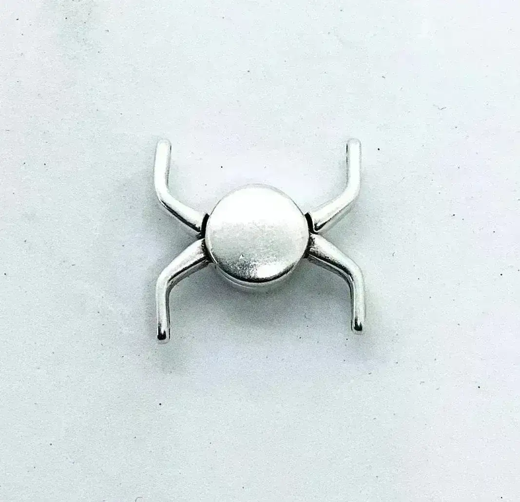 Kissamos, Cymbal Magnetic Delica Clasp, 4 Finishes - Image 3