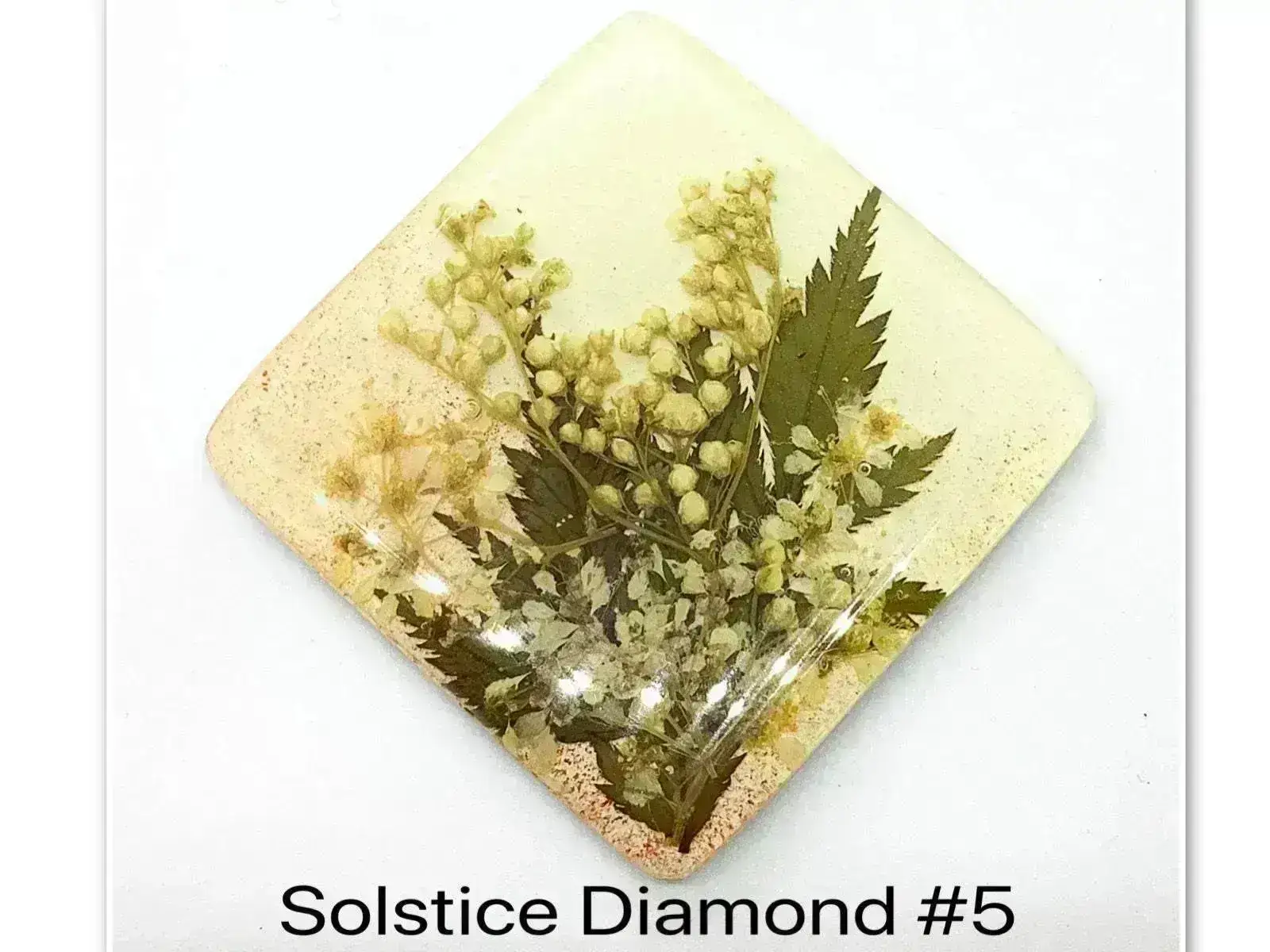 Solstice Diamond Resing Cabochons, Handmade with Dried Flowers - Image 5