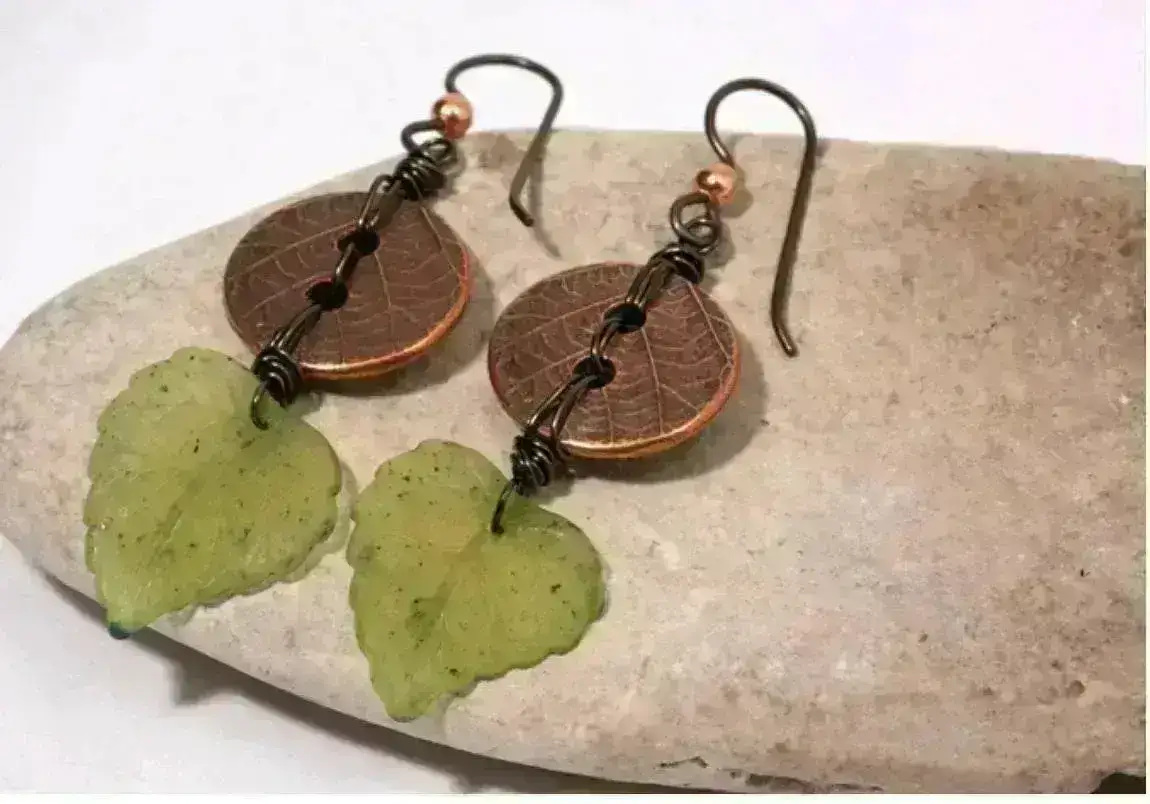 Tierracast Round Leaf Button, 2 Pcs. 3 Finishes - Image 4